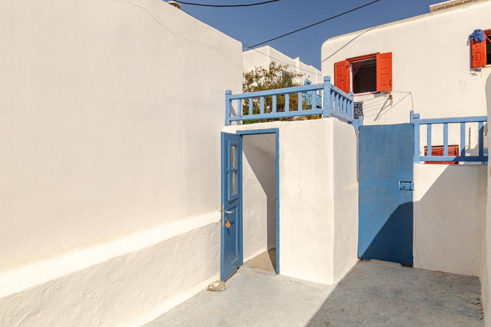 Elenitas Town House With Veranda And Sea View Mykonos Town Extérieur photo